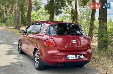 Хэтчбек SEAT Toledo 2005 в 