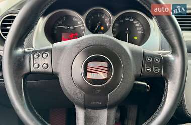 Хэтчбек SEAT Toledo 2005 в 