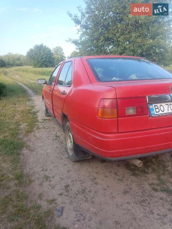 Седан SEAT Toledo 1992 в Иваничах
