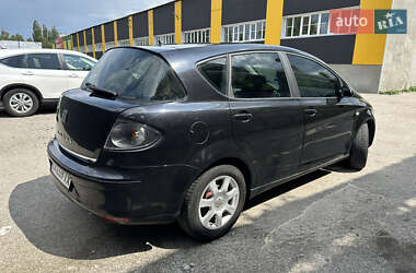 Хэтчбек SEAT Toledo 2005 в 