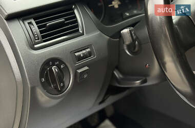 Лифтбек SEAT Toledo 2013 в 
