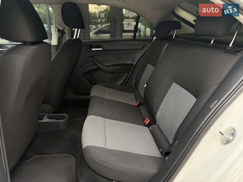 Ліфтбек SEAT Toledo 2013 в Івано-Франківську