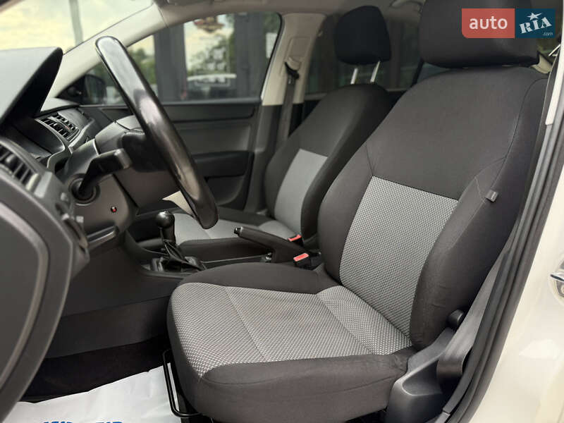Ліфтбек SEAT Toledo 2013 в Івано-Франківську