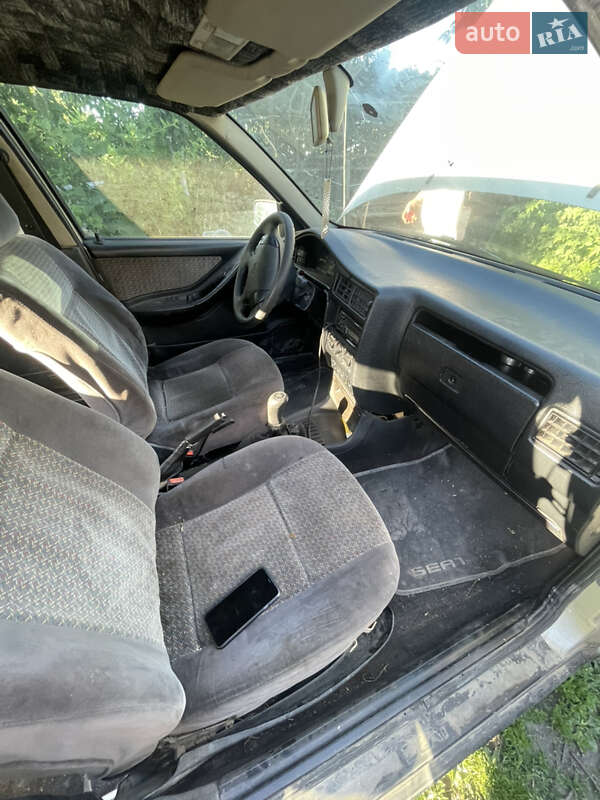 Седан SEAT Toledo 1994 в Радивилове