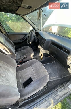 Седан SEAT Toledo 1994 в 