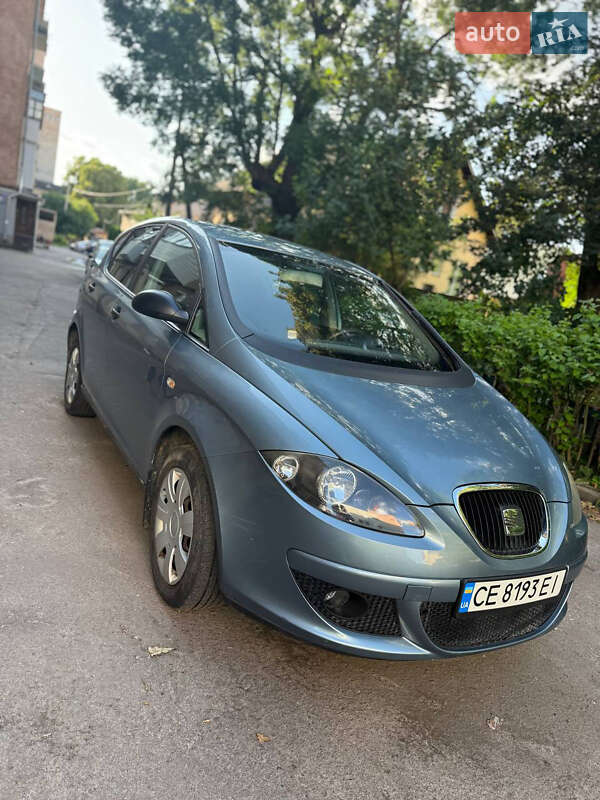 Хэтчбек SEAT Toledo 2005 в 