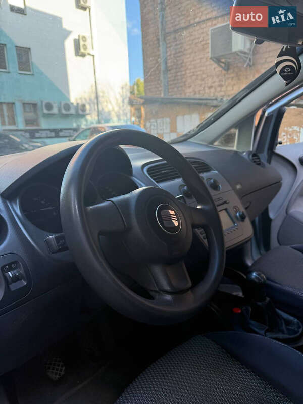 Хэтчбек SEAT Toledo 2005 в Ровно