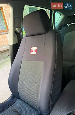 Хэтчбек SEAT Toledo 2005 в 
