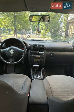 Седан SEAT Toledo 2003 в 
