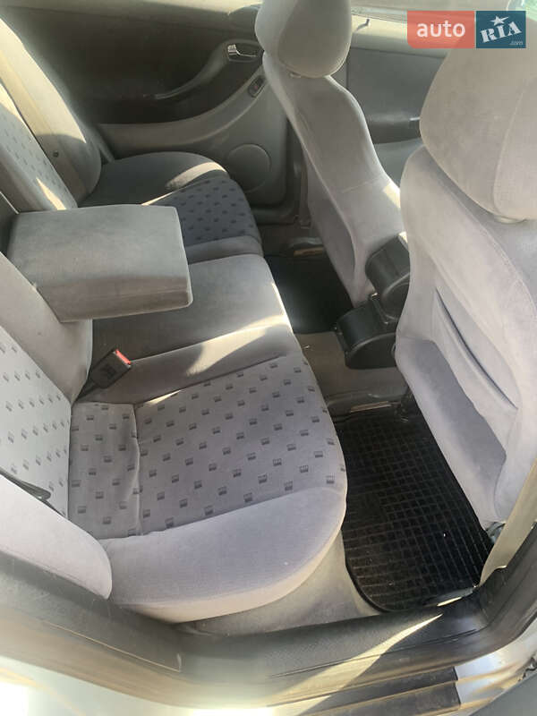 Седан SEAT Toledo 2000 в Киеве