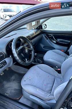 Седан SEAT Toledo 1999 в 