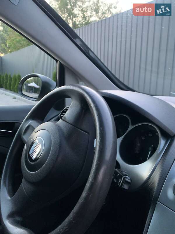 Хэтчбек SEAT Toledo 2007 в 