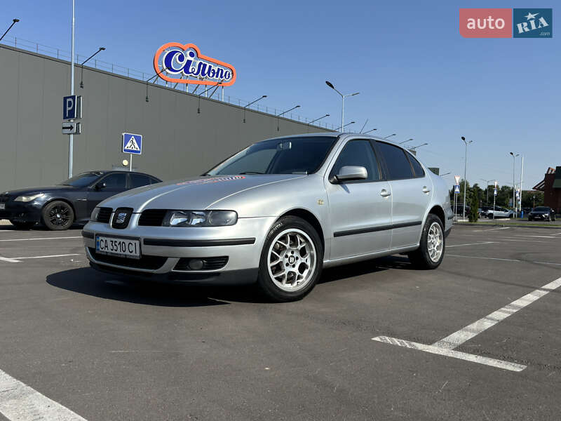 Седан SEAT Toledo 2001 в Звенигородці