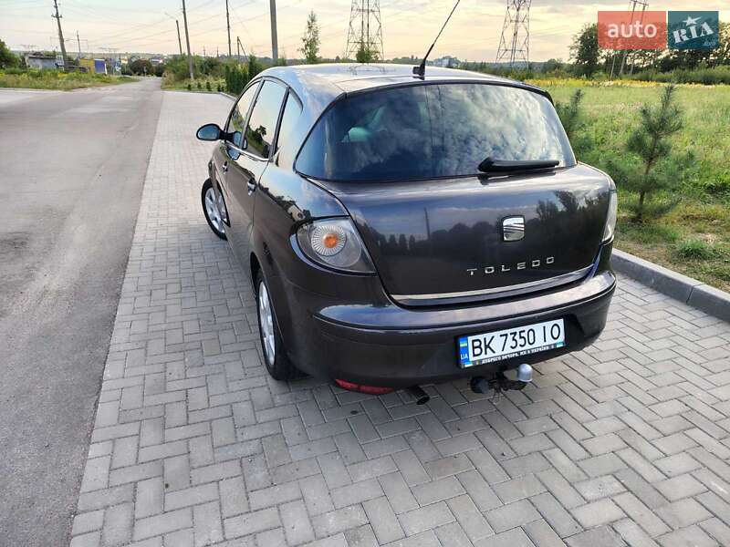 Хэтчбек SEAT Toledo 2005 в Ровно фото 10 Хэтчбек SEAT Toledo 2005 в Ровно
