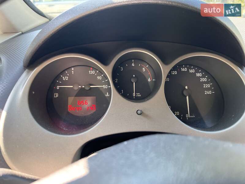 Хэтчбек SEAT Toledo 2004 в Киеве
