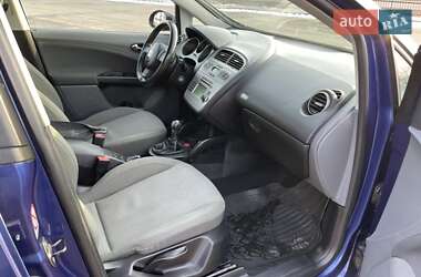 Хетчбек SEAT Toledo 2005 в 