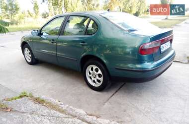 Седан SEAT Toledo 1999 в Вараше