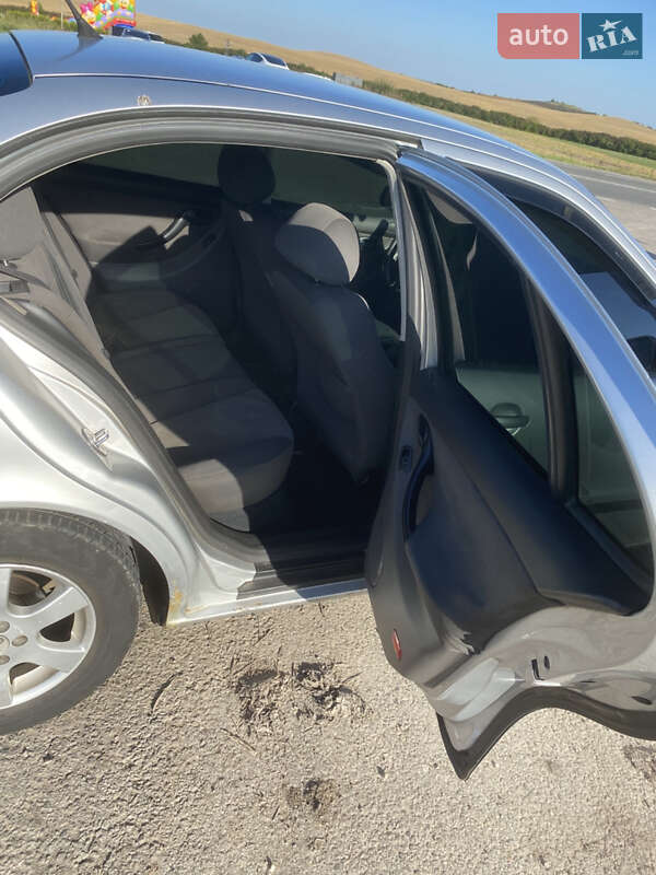 Седан SEAT Toledo 2002 в Львове