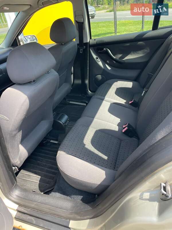 Седан SEAT Toledo 2003 в Стрые фото 14 Седан SEAT Toledo 2003 в Стрые