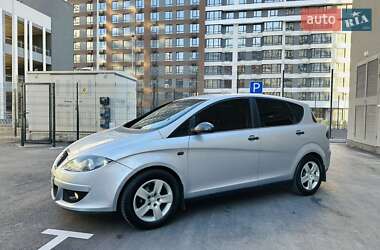 Хэтчбек SEAT Toledo 2006 в 