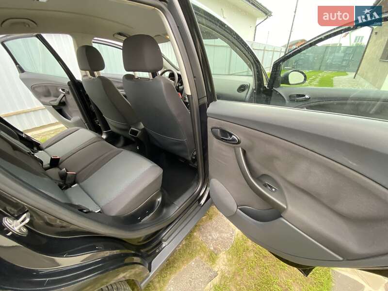 Хетчбек SEAT Toledo 2008 в Ужгороді