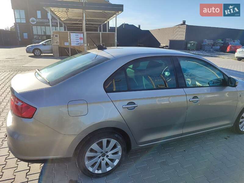 Лифтбек SEAT Toledo 2014 в Львове