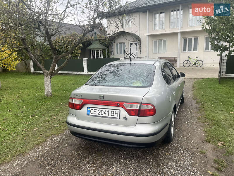 Седан SEAT Toledo 1999 в Вижниці