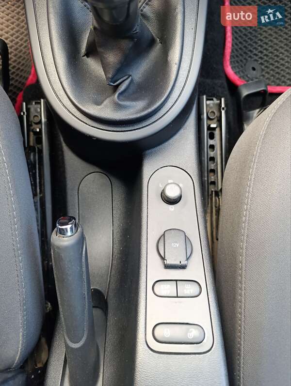 Хетчбек SEAT Toledo 2008 в Дніпрі фото 13 Хетчбек SEAT Toledo 2008 в Дніпрі