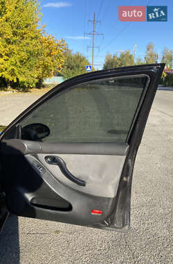 Седан SEAT Toledo 2004 в 