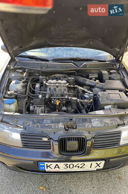 Седан SEAT Toledo 2004 в 