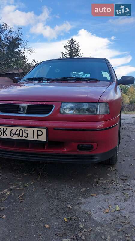 Седан SEAT Toledo 1997 в Ровно