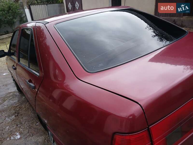 Седан SEAT Toledo 1994 в Монастыриске