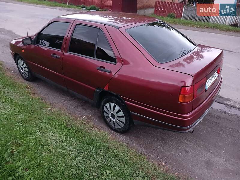 Седан SEAT Toledo 1994 в Монастыриске