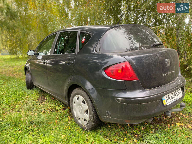 Хэтчбек SEAT Toledo 2008 в Броварах