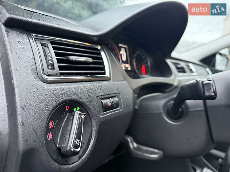 Лифтбек SEAT Toledo 2016 в Житомире фото 12 Лифтбек SEAT Toledo 2016 в Житомире