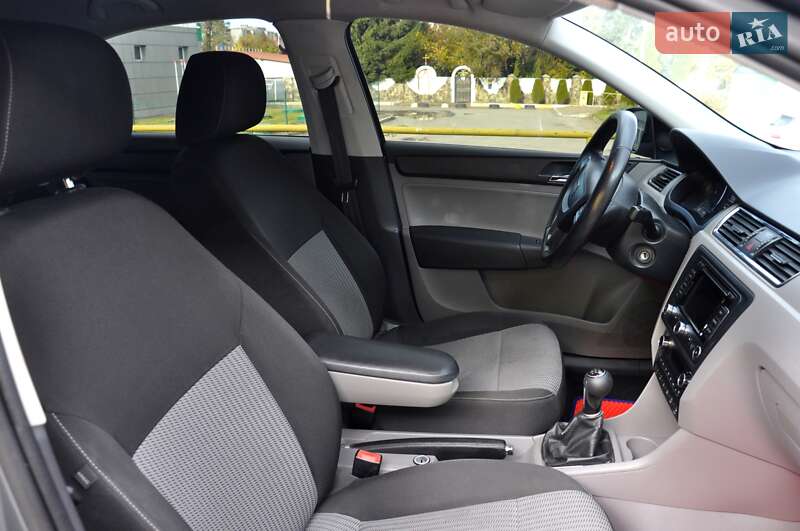 Ліфтбек SEAT Toledo 2013 в Львові фото 27 Ліфтбек SEAT Toledo 2013 в Львові