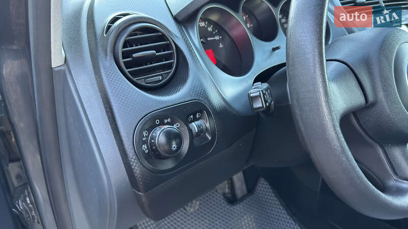 Хетчбек SEAT Toledo 2008 в Долині