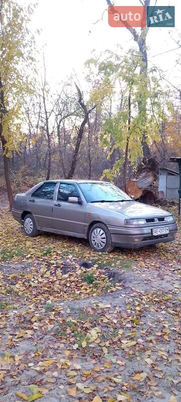 Седан SEAT Toledo 1992 в Кам'янському