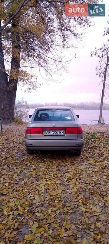 Седан SEAT Toledo 1992 в Кам'янському
