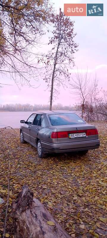 Седан SEAT Toledo 1992 в Кам'янському