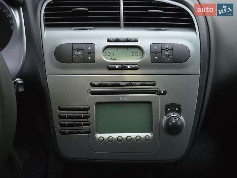 Хэтчбек SEAT Toledo 2008 в Киеве