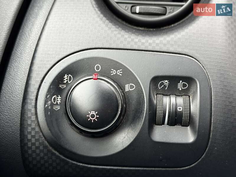 Хетчбек SEAT Toledo 2008 в Києві