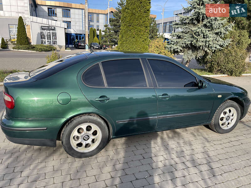Седан SEAT Toledo 2001 в Черновцах