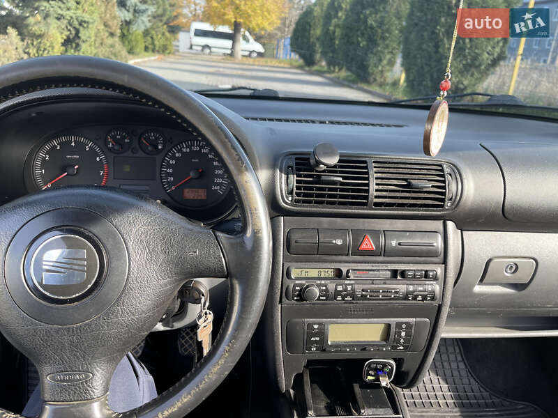 Седан SEAT Toledo 2001 в Черновцах