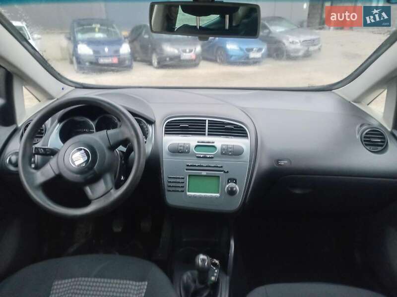 Хэтчбек SEAT Toledo 2008 в Львове