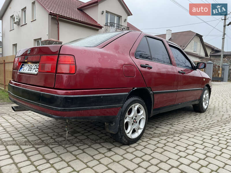 Седан SEAT Toledo 1993 в Рудки