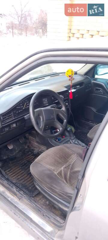 Седан SEAT Toledo 1992 в Каменском