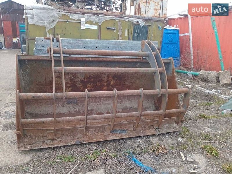 Телескопический погрузчик Sennebogen 305 2005 в Одессе