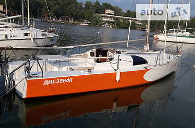 Парусная яхта Швертбот Т-2 2003 в 