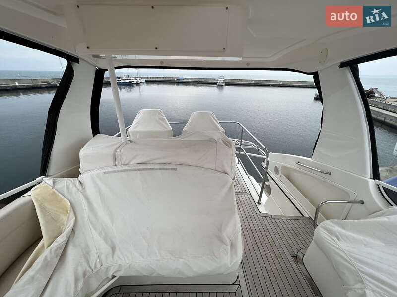 Моторная яхта Silverton 42 2002 в Одессе